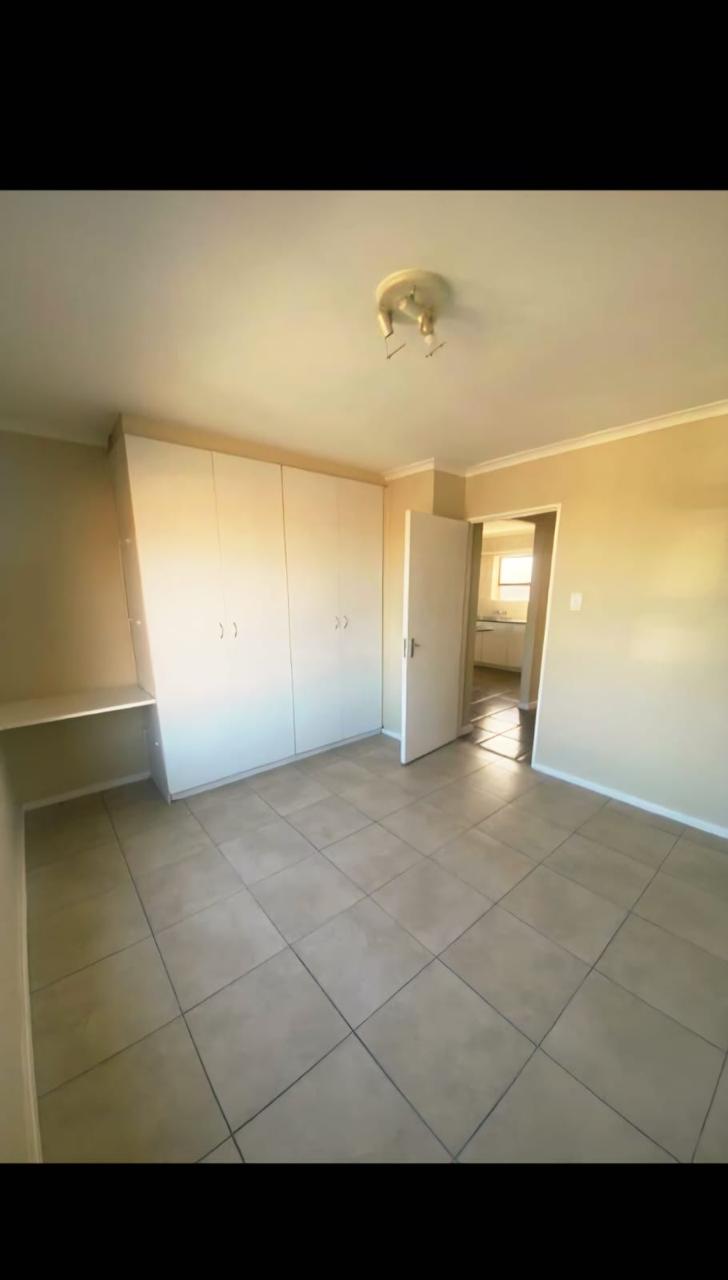To Let 2 Bedroom Property for Rent in Sea Breeze Western Cape